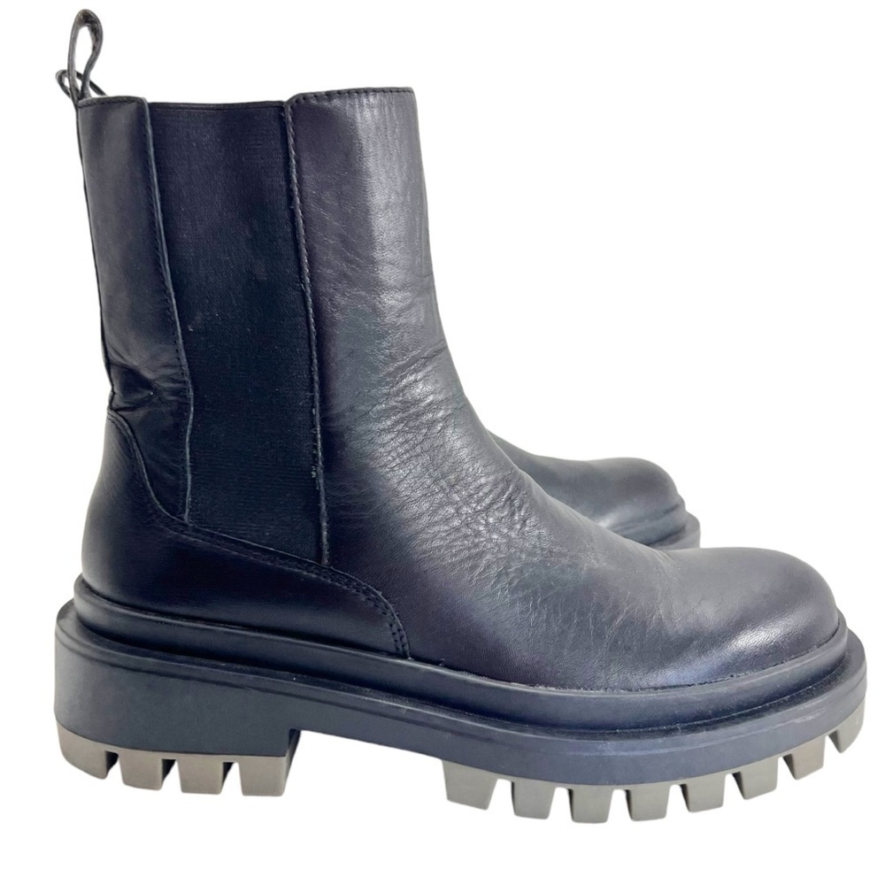 ZARA Chelsea Chunky Black Leather Ankle Boots